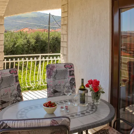 Hrabar Apartment Trogir