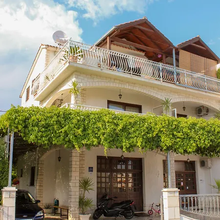 Διαμέρισμα Hrabar *